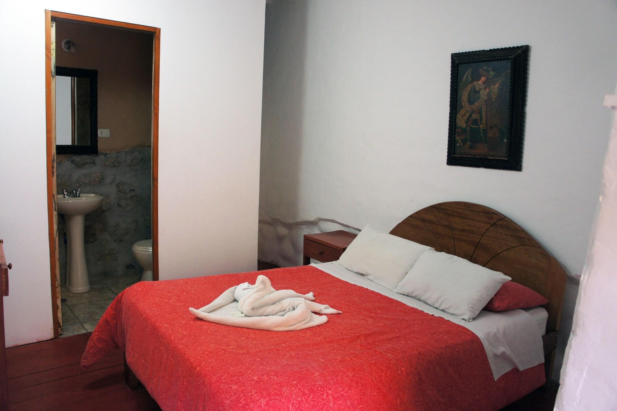 Pirwa Backpackers Colonial Albergue *