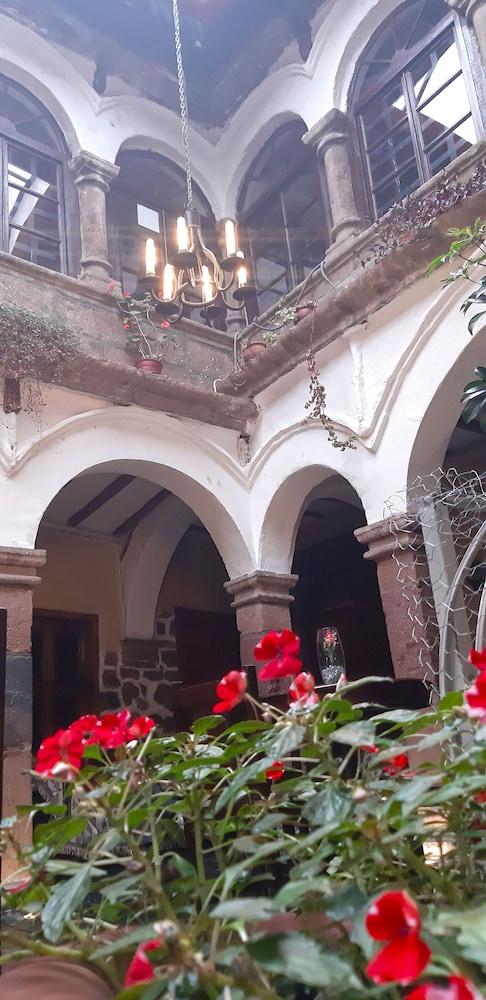 Pirwa Backpackers Colonial * Cusco